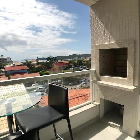 Luxuoso Apartamento Com Vista Exclusiva Para O Mar Apartment Governador Celso Ramos Bagian luar foto